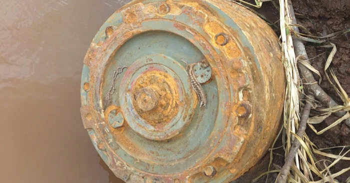 Quả bom hơn 330kg bên suối ở Đắk Lắk