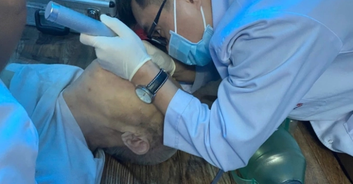 Cụ ông ngưng tim sặc bánh khi ăn bánh trôi nước