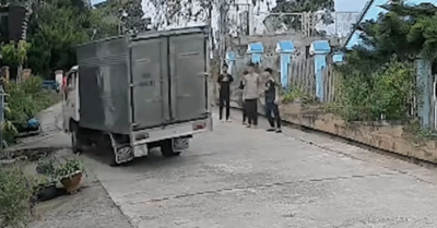 Ngăn chặn tai nạn: Nhóm thiếu niên dũng cảm chặn xe mất phanh