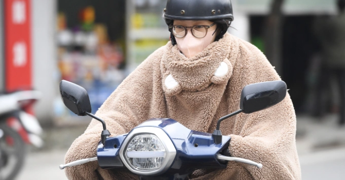 Người nước ngoài 'sốc lạnh' trong mùa đông Hà Nội