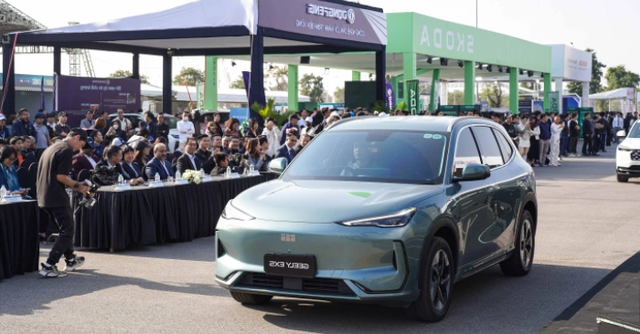 Ôtô từ Trung Quốc ồ ạt vào Việt Nam 2025