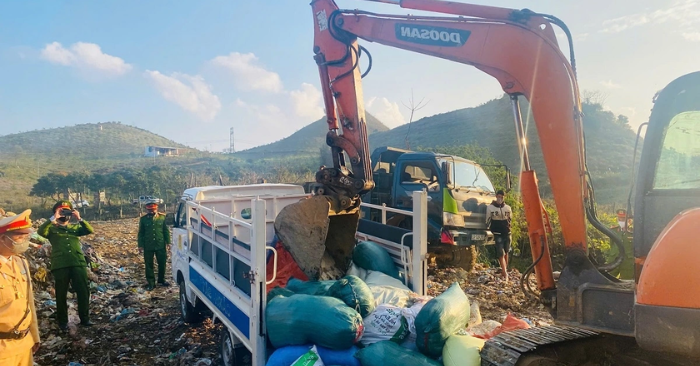 Tiêu hủy 1,3 tấn nội tạng động vật không rõ nguồn gốc tại Sơn La