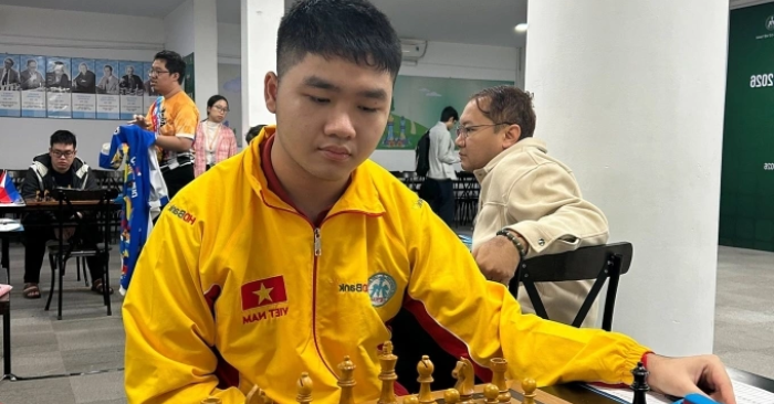 Kỳ thủ cờ vua 16 tuổi trở thành Kiện tướng Quốc tế