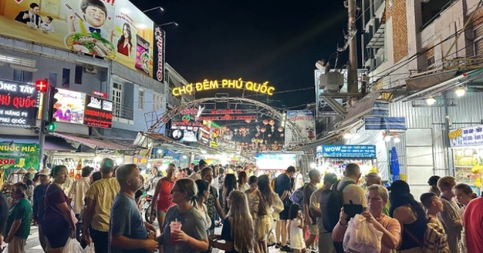 Chợ đêm Phú Quốc dừng hoạt động sau Tết Nguyên đán