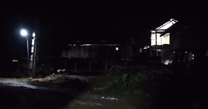 Quảng Ngãi: Lần đầu điện lưới quốc gia về với thôn Tu Thôn