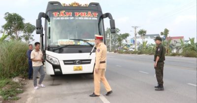 Kiểm tra giao thông được siết chặt xuyên Tết Dương lịch