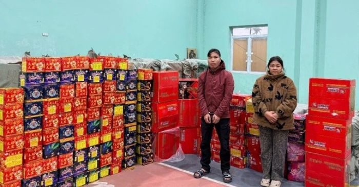 Triệt phá kho hàng hơn 6 tấn pháo nổ Trung Quốc tại Hà Nội