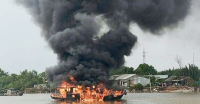 Nổ bình gas, ghe bị thiêu rụi trên sông Cần Giuộc, Tây Ninh