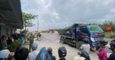 Vụ ô tô tải tông nhiều xe điện của học sinh ở Huế