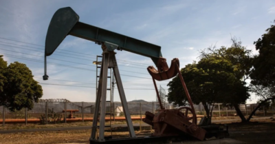 Ông Trump tuyên bố Mỹ sẽ kiểm soát 55% trữ lượng dầu mỏ toàn cầu