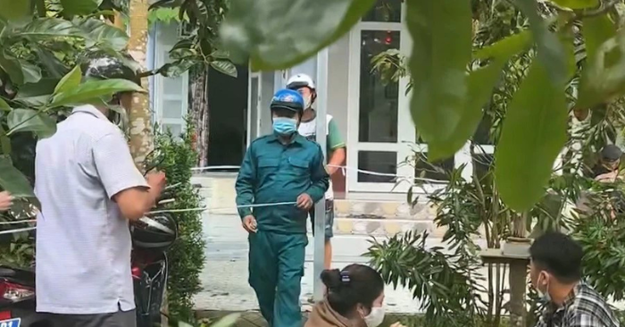 ời đàn ông 70 tuổi, chung sống như vợ chồng với nạn nhân suốt nhiều tháng. Trước khi bỏ trốn, người này được cho là đã gọi điện thừa nhận hành vi với con trai nạn nhân