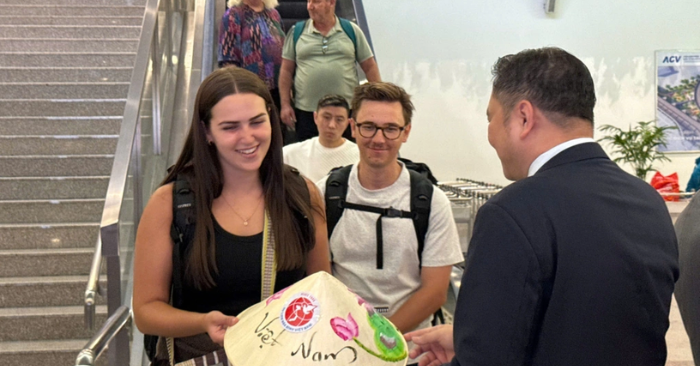 Hàng nghìn du khách quốc tế “xông đất” Việt Nam ngày đầu năm 2026