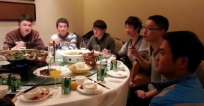 Họp lớp sau 10 năm: Trả tiền ăn rồi bị nói xấu