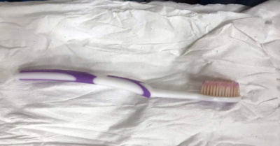 Người phụ nữ cấp cứu trong đêm do nuốt nhầm bàn chải đánh răng