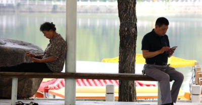 Rủi ro tài chính tuổi già từ việc dồn toàn bộ tài sản mua nhà cho con