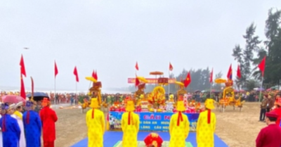 Lễ hội Đền Cờn: Nghi thức rước kiệu “bay” và bản sắc văn hóa biển