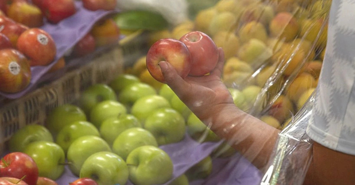 Táo châu Âu nhiễm "cocktail" hóa chất gây nguy hiểm sức khỏe