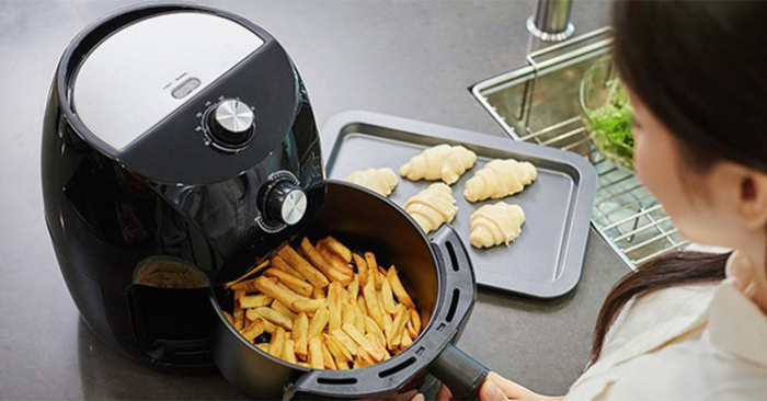 Nồi chiên không dầu: 5 sai lầm sử dụng gây hại sức khỏe