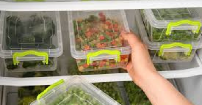 Thực phẩm bảo quản trong hộp nhựa: Nguy cơ sức khỏe bị đe dọa