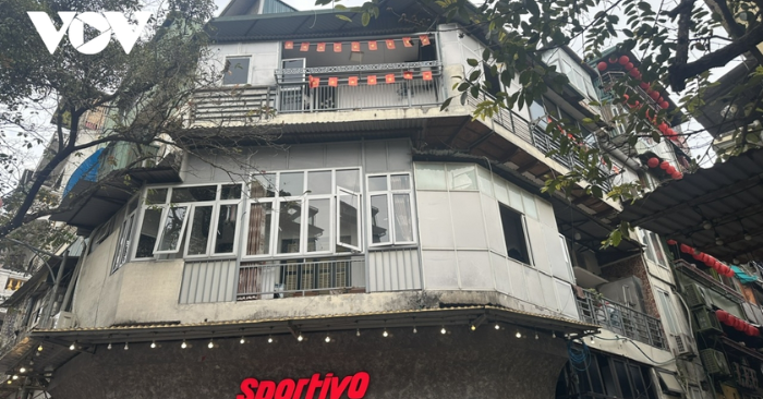 giãn dân phố cổ Hà Nội