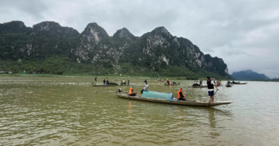 Vụ chìm đò mùng 3 Tết tại Quảng Trị: Hơn 100 người tìm kiếm 2 nạn nhân mất tích trên sông Gianh