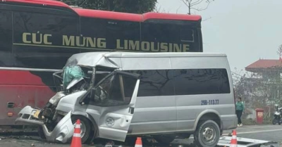 Hai xe khách va chạm, một người tử vong