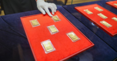 Giá vàng hôm nay 11/2/2026: Thế giới hạ nhiệt, SJC vẫn neo trên 181 triệu đồng/lượng