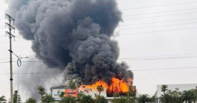 Nhà xưởng tại cụm công nghiệp ở Ninh Bình bốc cháy dữ dội