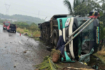 Xe khách lật trên quốc lộ 14 làm 1 người chết, 2 người bị thương tại Đồng Nai