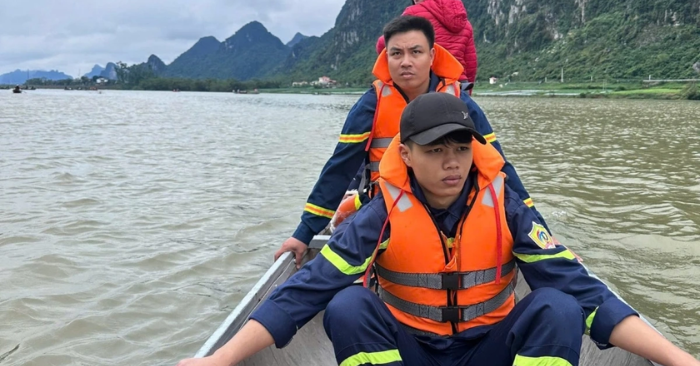 m trọng vừa xảy ra trên sông Gianh khiến bốn người trong một gia đình thương vong và mất tích vào ngày mùng 3 Tết