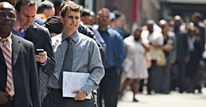 Kinh tế Mỹ vẫn tăng trưởng và tỷ lệ thất nghiệp thấp, nhưng số người thất nghiệp dài hạn lại tăng nhiều năm liền, phản ánh sự trì trệ âm thầm của thị trường lao động