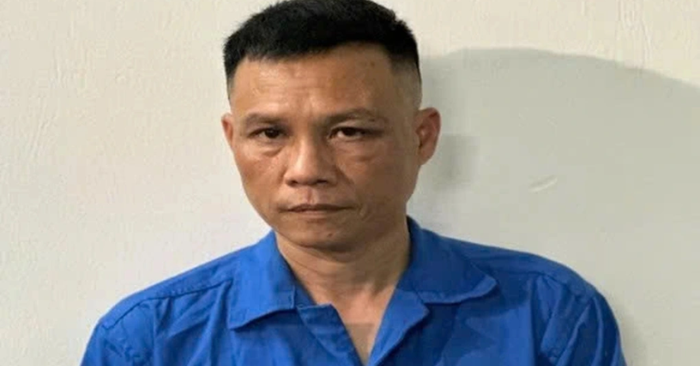 bị tạm giữ sau khi dùng dao đâm trọng thương bạn gái cũ ngay trong những ngày đầu năm mới vì bị đòi chia tay