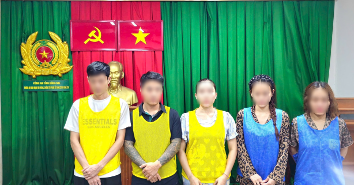 ng chức năng vừa triệt phá đường dây lừa đảo trực tuyến quy mô đặc biệt lớn, chiếm đoạt hơn 2.500 tỷ đồng của hàng nghìn nạn nhân trên cả nước, bắt giữ 14 đối tượng liên quan