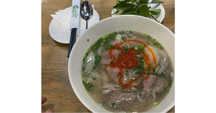 Sân bay Cam Ranh lên tiếng về bát phở bò giá 346.000 đồng