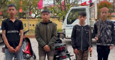 Công an Thừa Thiên Huế triệu tập nhóm thiếu niên mang hung khí quay phim đăng TikTok
