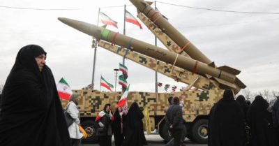 Căng thẳng Trung Đông: Hàng loạt quốc gia sơ tán công dân khỏi Iran