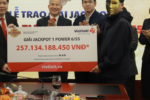 Người trúng Vietlott 257 tỷ đồng chia sẻ điều gì?