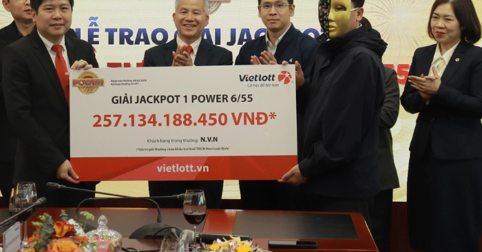 Người trúng Vietlott 257 tỷ đồng chia sẻ điều gì?