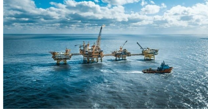 khai thác dầu khí ngoài khơi Angola