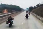 Nhóm du khách quốc tế bị xử phạt do lái mô tô trên cao tốc phía Bắc