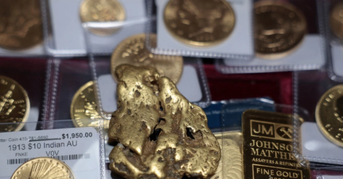 Người Mỹ bán vàng bạc ồ ạt khi giá lập đỉnh