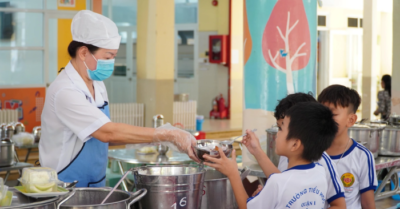 Sở Giáo dục TP.HCM đề nghị kiểm tra thực tế suất ăn trường học