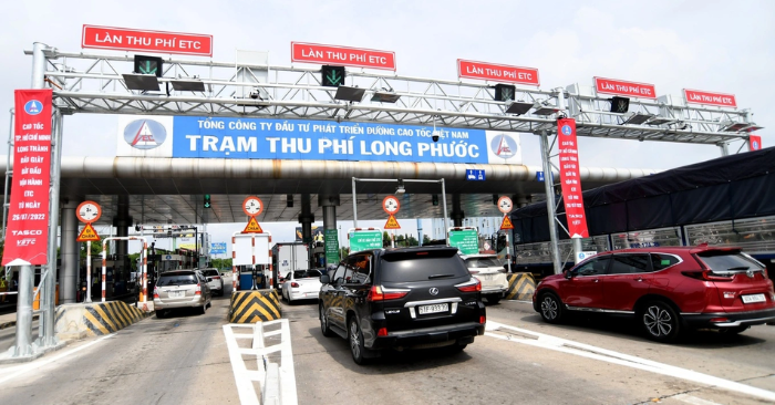 Các lỗi lái xe qua trạm thu phí khiến tài xế bị phạt nặng