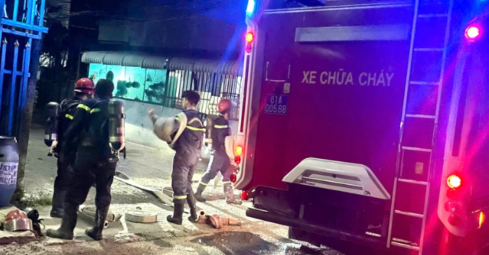 Cháy nhà tối mùng 4 tết, cứu nạn nhân bị liệt tại lái thiêu