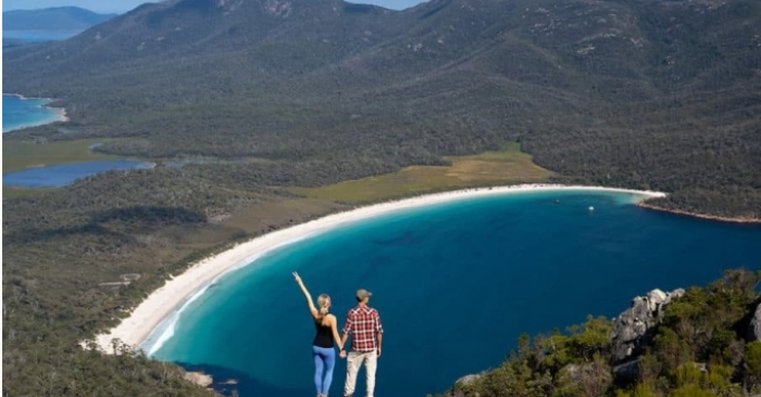 Du khách đổ xô tìm suối nước nóng không có thật tại Australia do tin vào trí tuệ nhân tạo