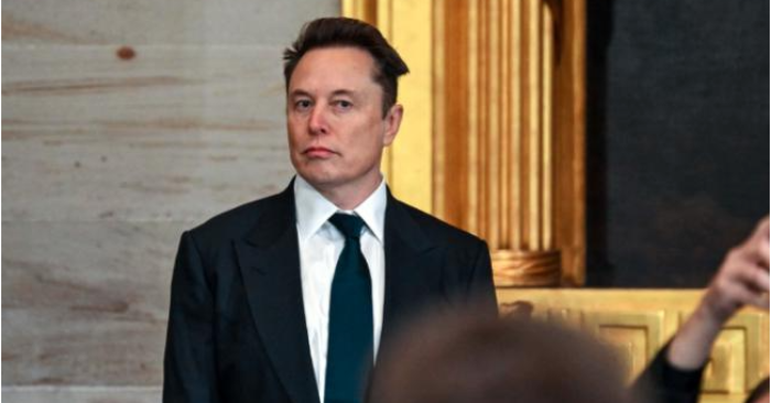 Elon Musk cảnh báo nước Mỹ đối mặt nguy cơ phá sản nếu không triển khai AI và robot