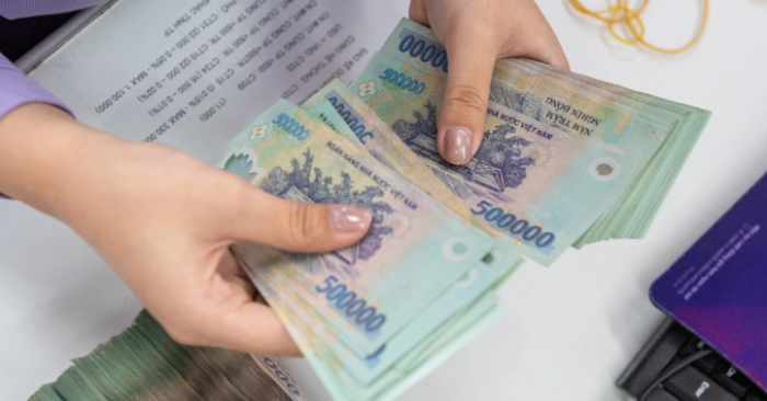 Cách tính thuế với lương tháng mười ba và quà trúng thưởng