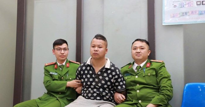 Bước đầu xác định đối tượng cướp tài sản tại Phòng giao dịch Hợp Minh thuộc Ngân hàng Agribank Lào Cai là Nguyễn Thành Luân, sinh năm 1995, trú tại thôn 5, xã Quy Mông, tỉnh Lào Cai