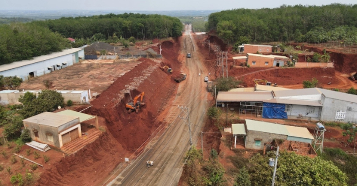 Đồng Nai: Lên phương án khẩn cấp di dời 8 hộ dân bên tỉnh lộ