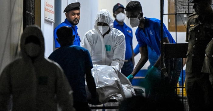 Mỹ dùng tàu ngầm đánh chìm tàu chiến Iran ngoài khơi Sri Lanka